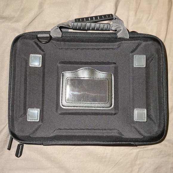 Max Cases Always In Carrying Case Fits 13&14” Laptops - Picture 2 of 4